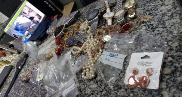 Dupla é presa após assalto com refém em residência de Bacabal