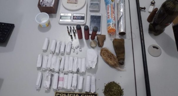 Mulher é presa em flagrante suspeita de tráfico de drogas em Montes Altos