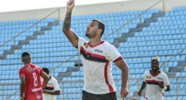 Moto bate o Imperatriz e assume terceiro lugar no Grupo A-2