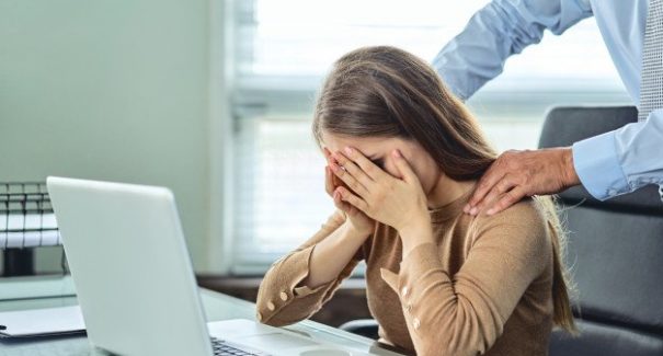 Aprovada a inclusão na CLT, punição por assédio no trabalho