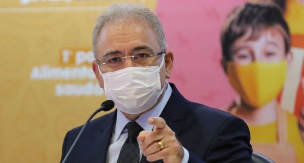 “Vacinação é imprescindível para a retomada da economia”, diz ministro da Saúde