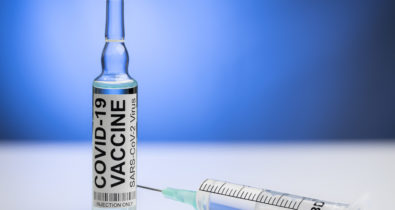 São Luís aplica terceira dose da vacina em idosos acima de 90 anos nesta sexta