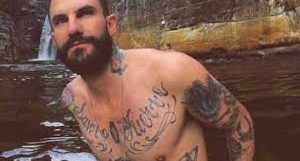 Ex-BBB Wagner Santiago se pronuncia após vazamento de vídeo intimo