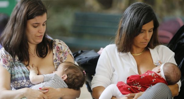 Agosto Dourado: amamentação previne doenças da infância