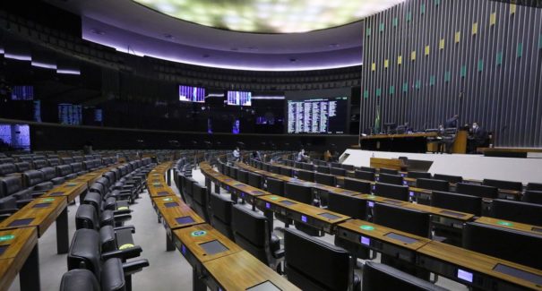 Câmara aprova em 1º turno mudanças do Senado na PEC dos Precatórios