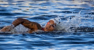 Ana Marcela Cunha conquista a medalha de Ouro na maratona aquática