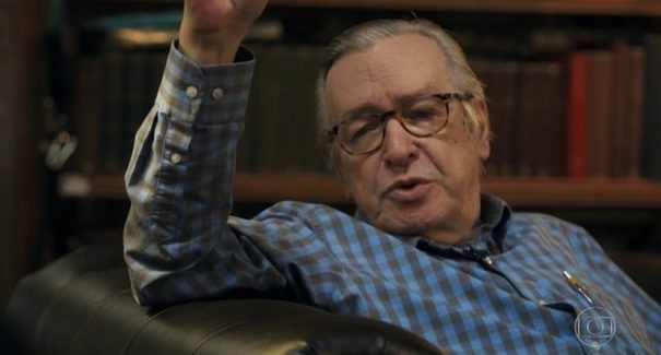 Olavo de Carvalho é internado para tratar insuficiência cardíaca e renal