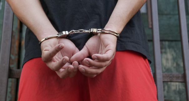 Homem é preso suspeito de matar irmão