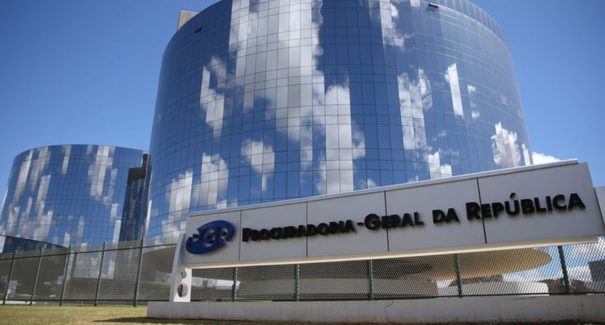 PGR defende que STF arquive pedido contra posse de deputados