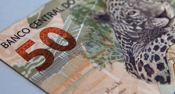 Trabalhadores nascidos em maio podem sacar auxílio emergencial
