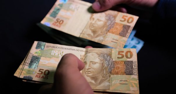 Caixa inicia pagamento do Auxílio Brasil