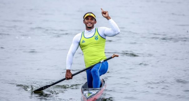 Isaquias Queiroz inicia sonho do ouro na canoagem em Tóquio