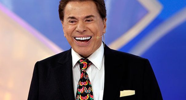 Silvio Santos tem alta e deixa hospital em São Paulo