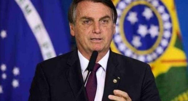 Bolsonaro diz que embaixada vai resgatar brasileiros na Ucrânia