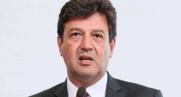 Ex-ministro da Saúde Mandetta: “Fique em casa. Tudo que Bolsonaro quer é um ferido”