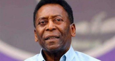 Após 17 dias internado, Pelé recebe alta de hospital