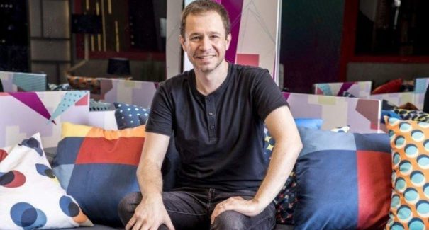 Apresentador Tiago Leifert deixa a Globo após 15 anos