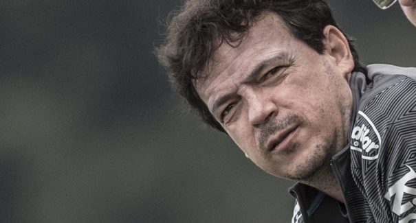 Vasco anuncia Fernando Diniz como novo técnico