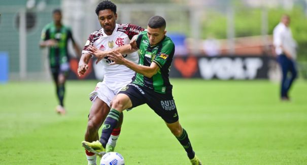 Com gols no fim, América-MG e Flamengo empatam pelo Brasileiro