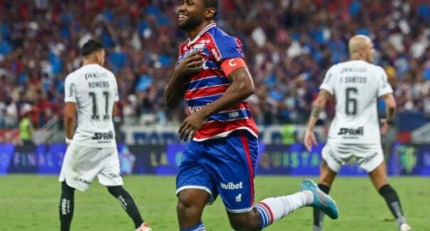 Fortaleza domina o Corinthians e vai à final da Sul-Americana