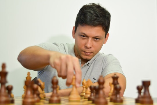 Respondendo a @henriquemeza O dia em que o brasileiro Raffael Chess, d