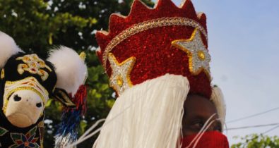Bumba Meu Boi da Liberdade realiza oficinas de confecção de chapéu e dança das Tapuias