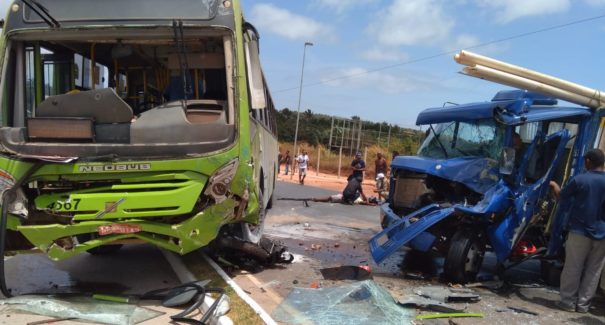 Mulher morre em grave acidente na Estrada de Ribamar