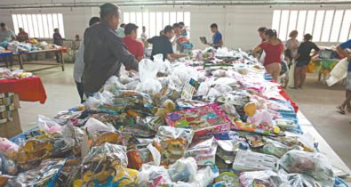 Bazar Solidário com produtos doados da RF