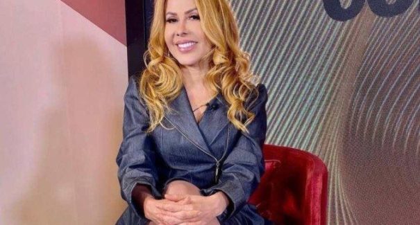 Joelma explica o motivo por não ter ido ao hospital ao contrair covid: “Iam me intubar”