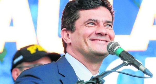 Sérgio Moro encaminha filiação ao Podemos