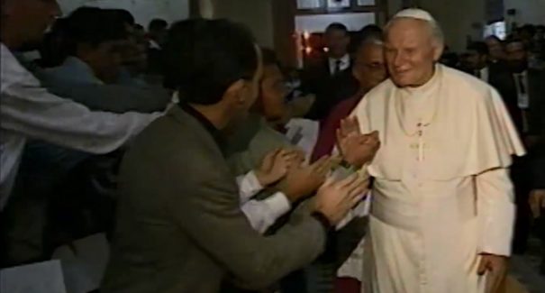 Registros da visita histórica do Papa é divulgado pela FMRB