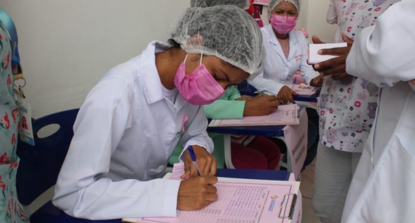 Servidoras do Socorrão I participam de Ação de Saúde