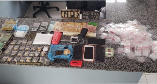 Dupla é presa por tráfico de drogas em Itinga