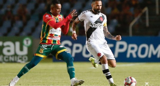 Luiz Daniel garante vitória histórica do Sampaio sobre o Vasco