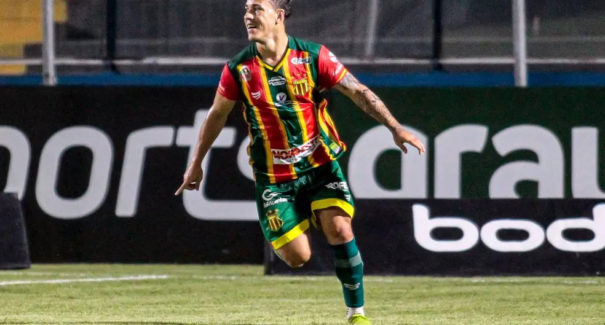 Tricolor treina sem Romarinho e Roney que foram dispensados