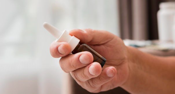Spray brasileiro de vacina contra a Covid-19 é apresentado à Anvisa