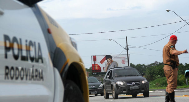 PRF apreende dois veículos com irregularidades na BR-135
