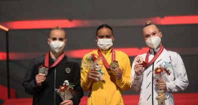 Rebeca Andrade conquista Ouro, Prata e recorde no Mundial de Ginástica
