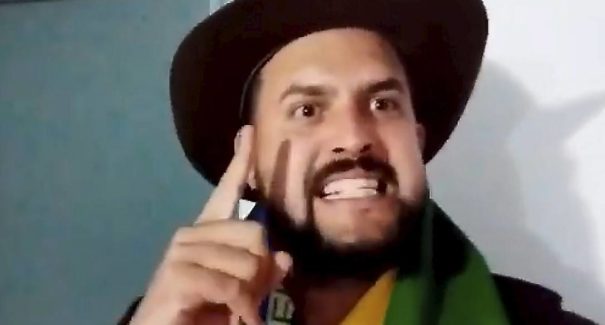 Zé Trovão se entrega à Polícia Federal após dois meses foragido