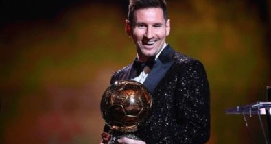 Lionel Messi conquista a sétima Bola de Ouro e desponta como maior vencedor