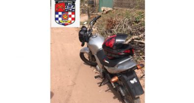 Motocicleta roubada é recuperada no bairro Parque das Palmeiras