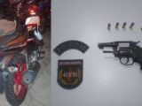 Dupla é presa com arma de fogo e motocicleta roubada no bairro da Cohab