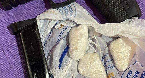 Mulher é presa por tráfico de drogas na região metropolitana de São Luís