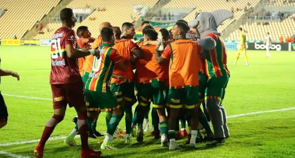 Sampaio derrota o Vila e festeja permanência na Segundona