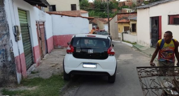 Veículo usado para transporte por aplicativo é encontrado no Coroadinho