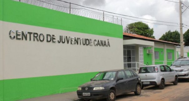 Adolescentes recebem certificados dos cursos ofertados pela Funac