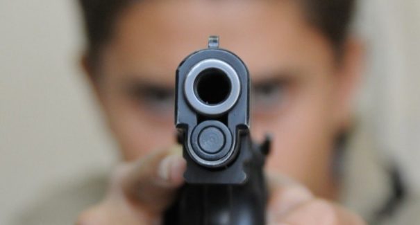Comerciante é baleado após reagir a assalto em Urbano Santos