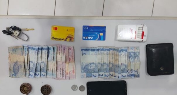 Dupla é presa suspeita de roubo de motocicleta na BR-135