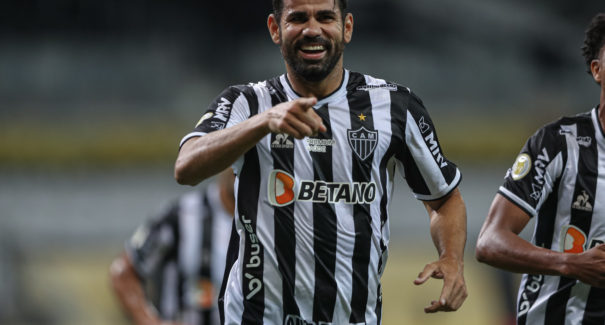 Atlético Mineiro é bicampeão brasileiro após virada histórica