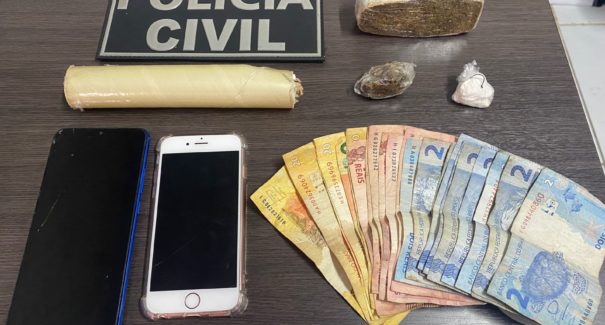 Mulher suspeita é presa pelo crime de tráfico de drogas